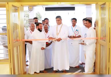 17 കാരനെ നിരന്തരം പീഡത്തിനിരയാക്കിയത് പ്രശസ്ത ധ്യാനഗുരു ഫാ.പോൾ തട്ടുപറമ്പിൽ: വൈദികൻ ഒളിവിൽ പോയത് ബിഷപ്പ് പാമ്പ്ലാനിയുടെ അറിവോടെയോ?